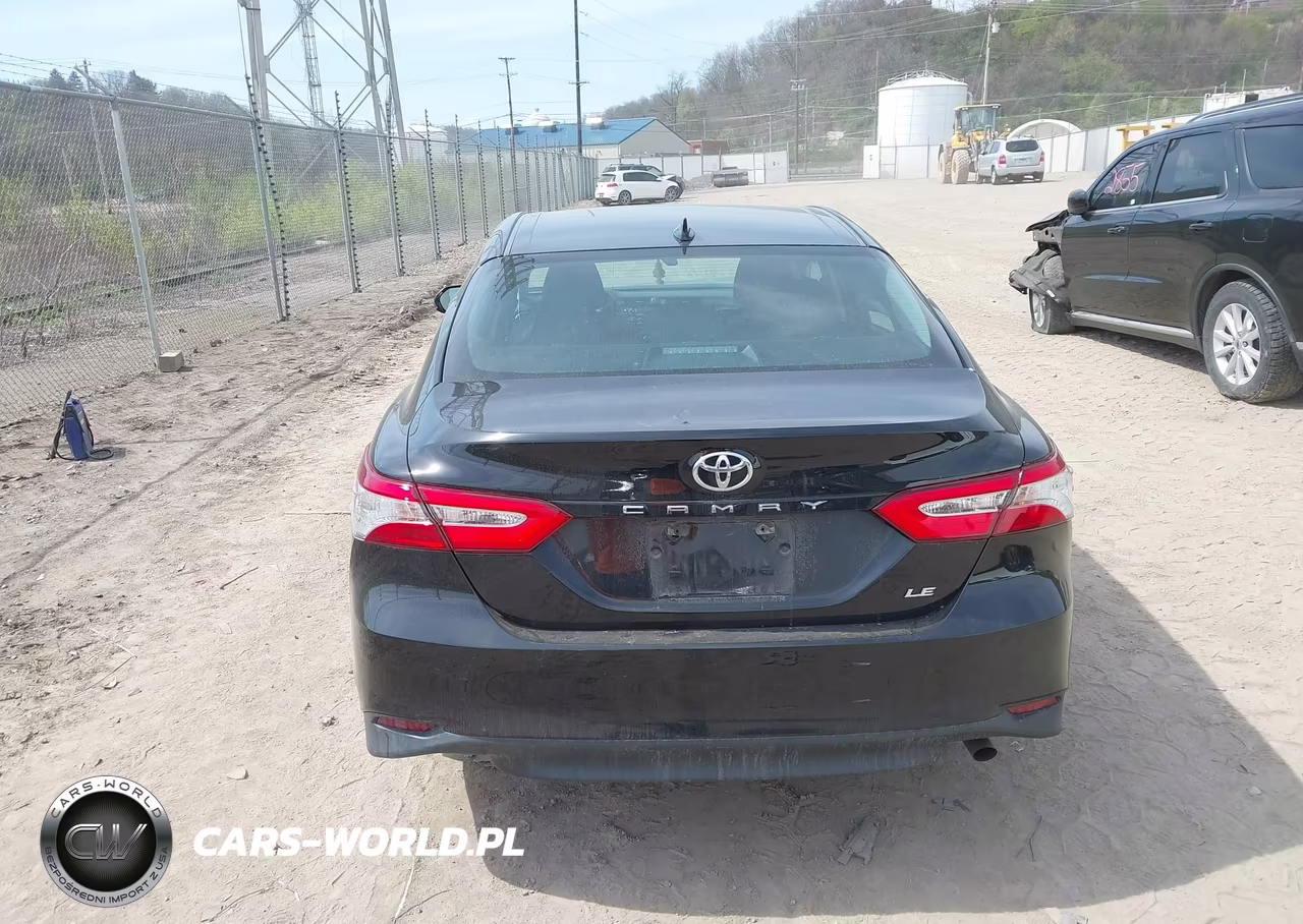 2020 Toyota Camry Le VIN:4T1C11AK3LU896870 - 16