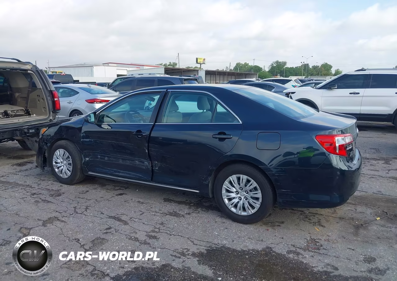 2014 Toyota Camry Le VIN:4T4BF1FK5ER432607 - 14