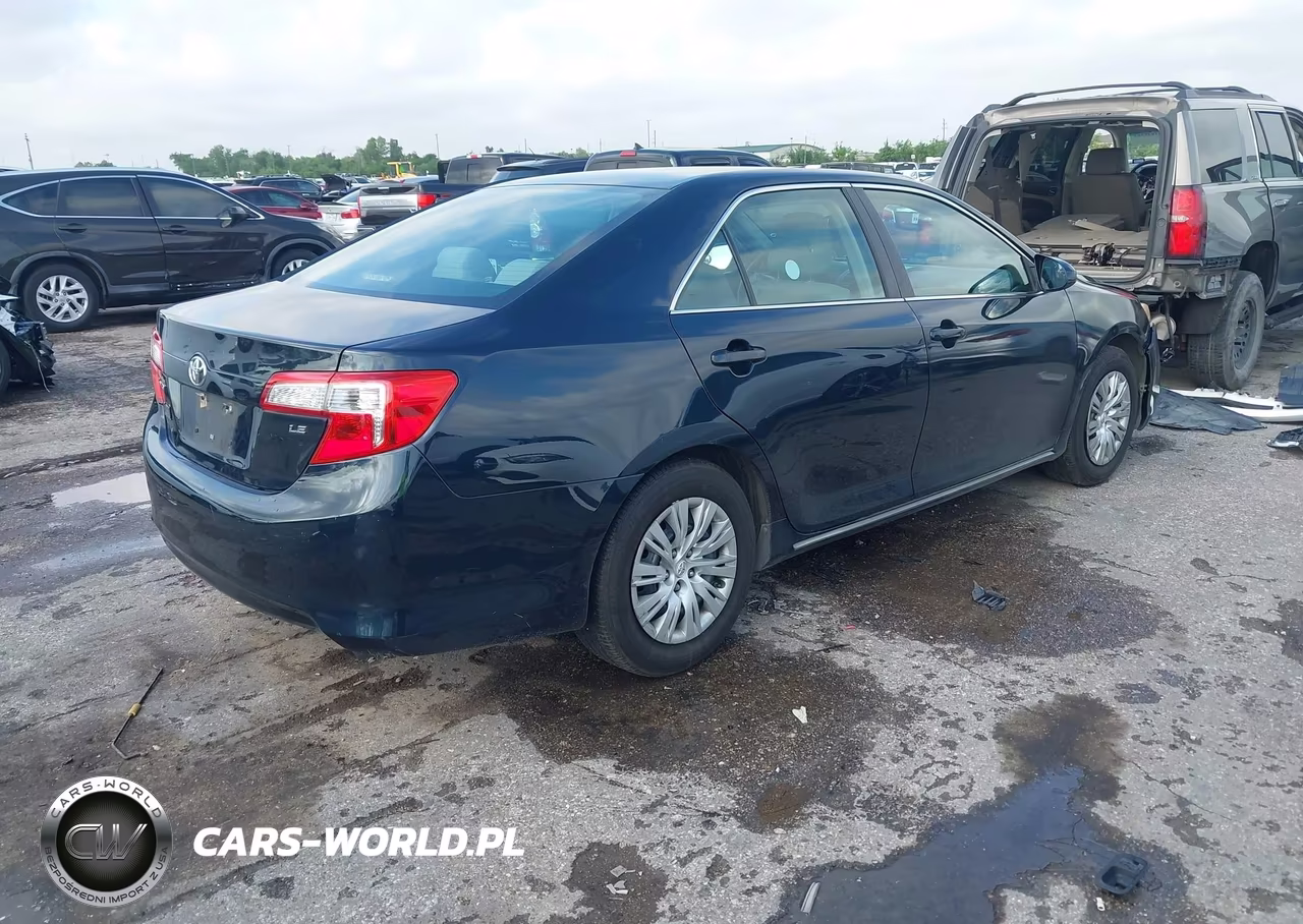 2014 Toyota Camry Le VIN:4T4BF1FK5ER432607 - 4