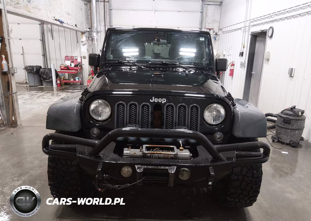 2014 Jeep Wrangler Unlimited Sport VIN:1C4BJWDGXEL219909 - 12