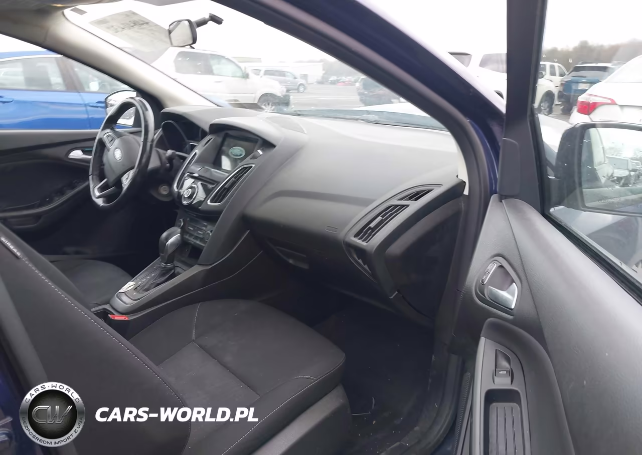 2017 Ford Focus Sel VIN:1FADP3H27HL348110 - 5
