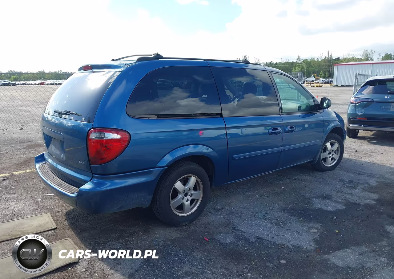 2005 Dodge Grand Caravan Sxt VIN:2D4GP44L55R369328 - 4
