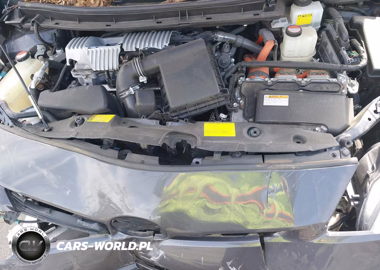 2014 Toyota Prius Three VIN:JTDKN3DU9E0385090 - 10