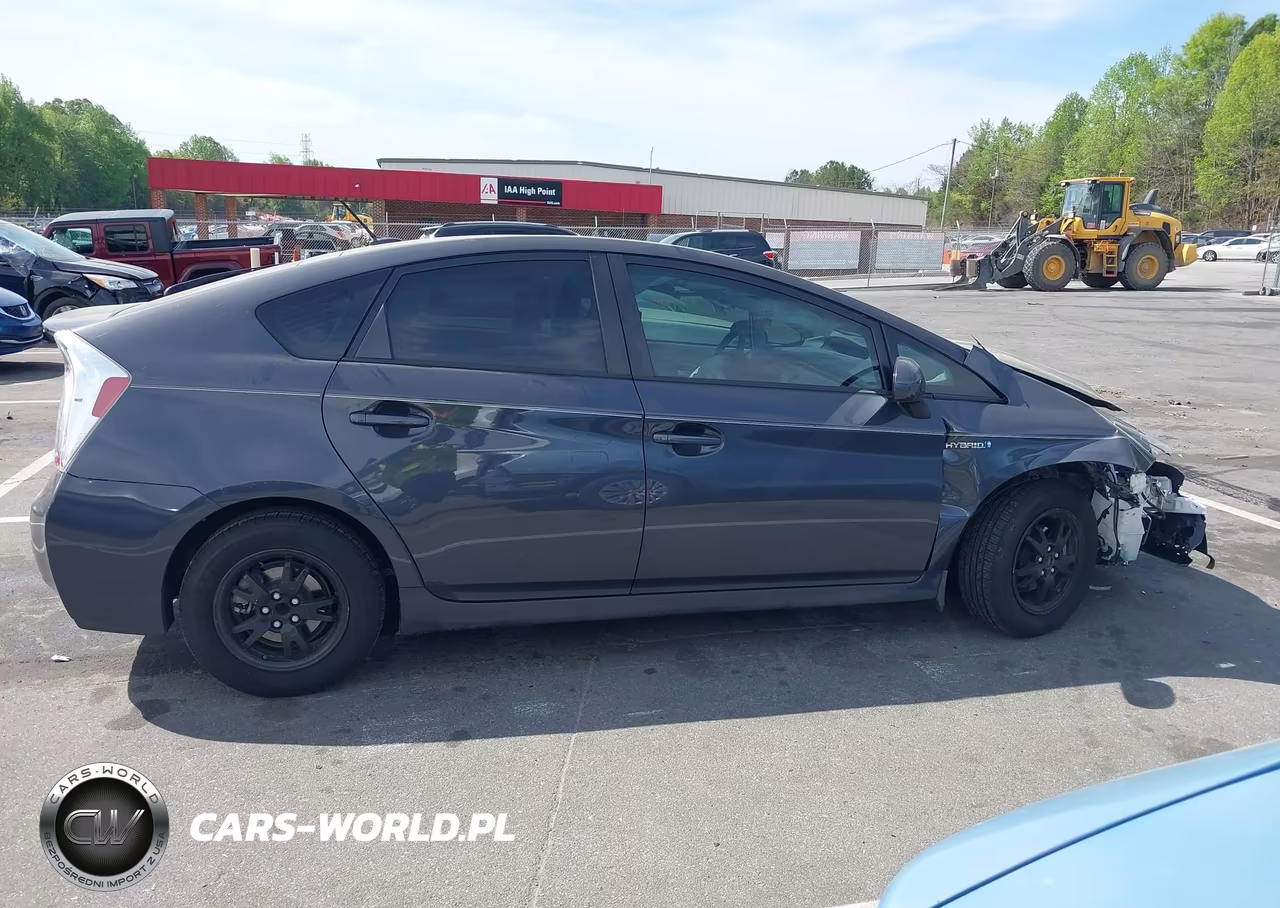 2014 Toyota Prius Three VIN:JTDKN3DU9E0385090 - 13