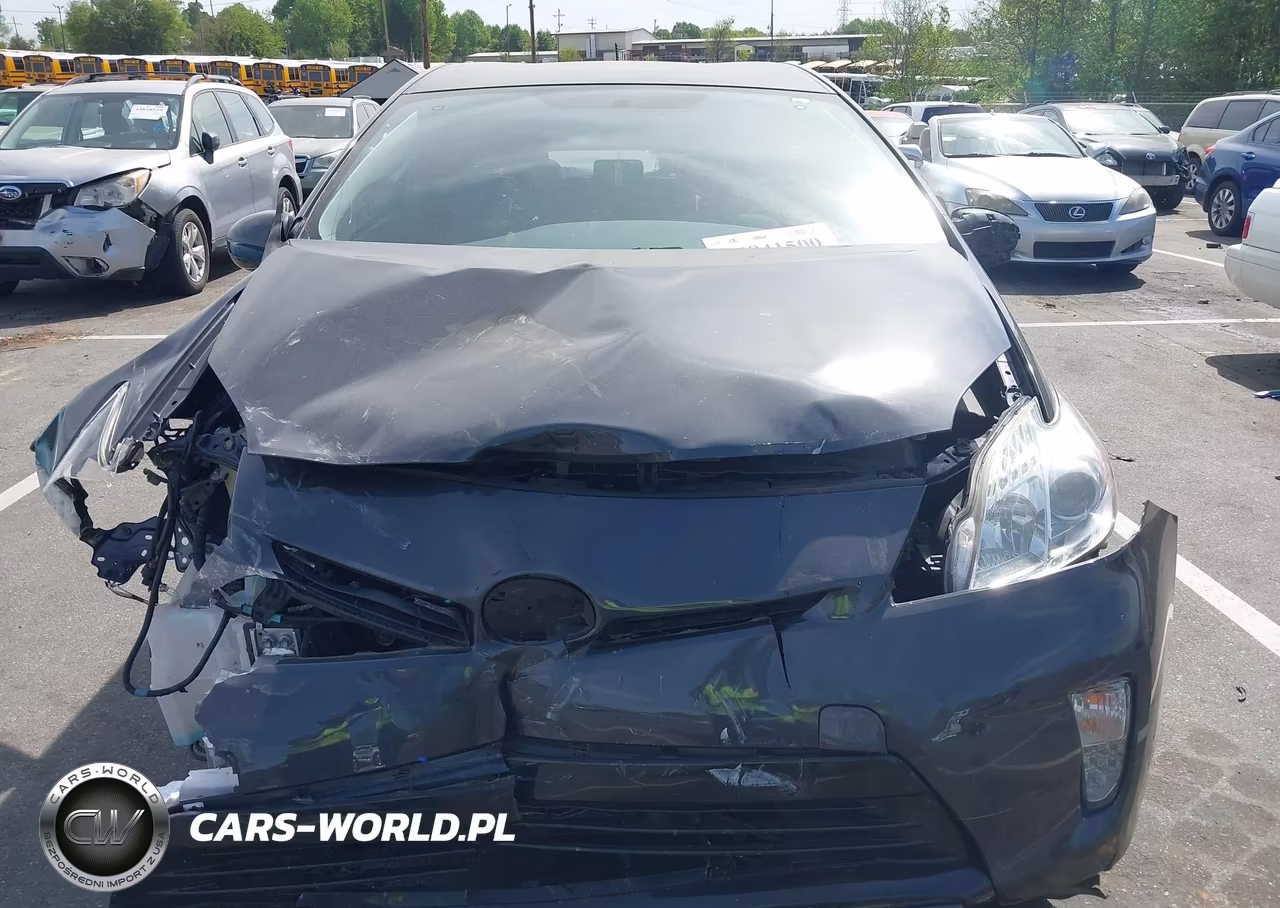 2014 Toyota Prius Three VIN:JTDKN3DU9E0385090 - 6