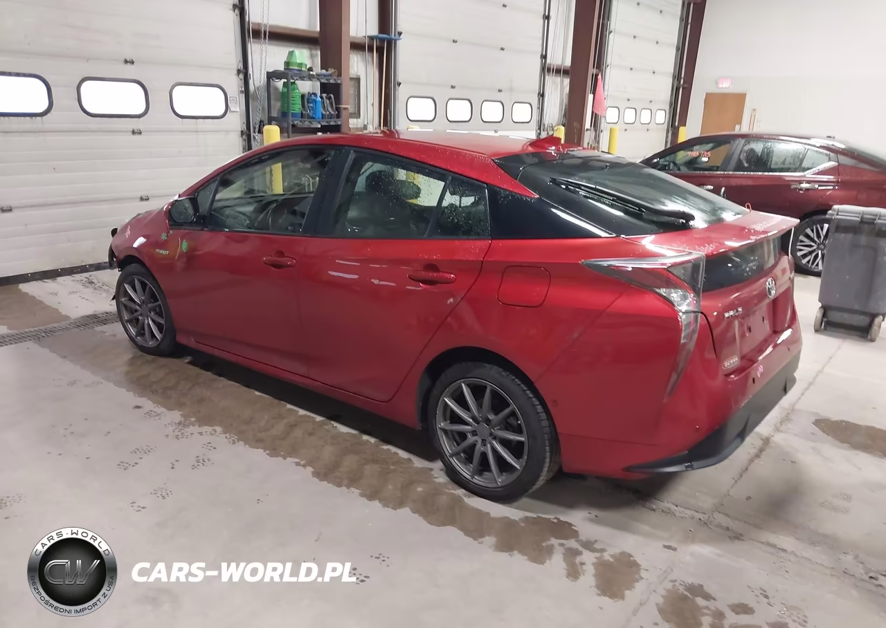 2018 Toyota Prius Three Touring VIN:JTDKARFU8J3059513 - 3
