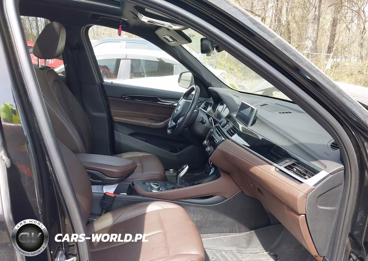 2020 BMW X1 xDrive28I VIN:WBXJG9C01L5P86076 - 5