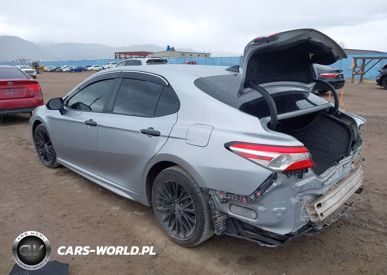 2020 Toyota Camry Se Nightshade Edition VIN:4T1G11AK0LU381570 - 3