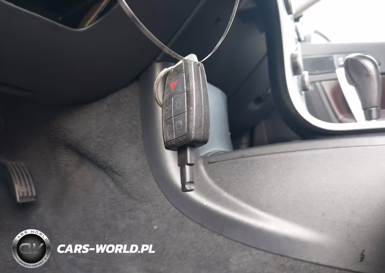 2013 Volvo C70 T5 VIN:YV1672MC8DJ143360 - 11