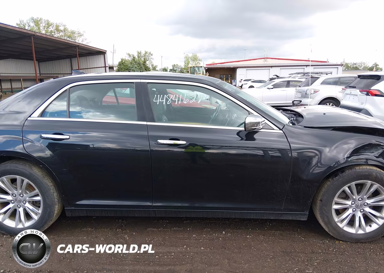 2017 Chrysler 300C VIN:2C3CCAEG6HH564828 - 13