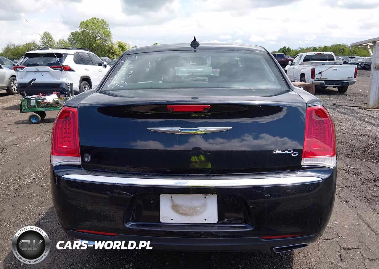 2017 Chrysler 300C VIN:2C3CCAEG6HH564828 - 16