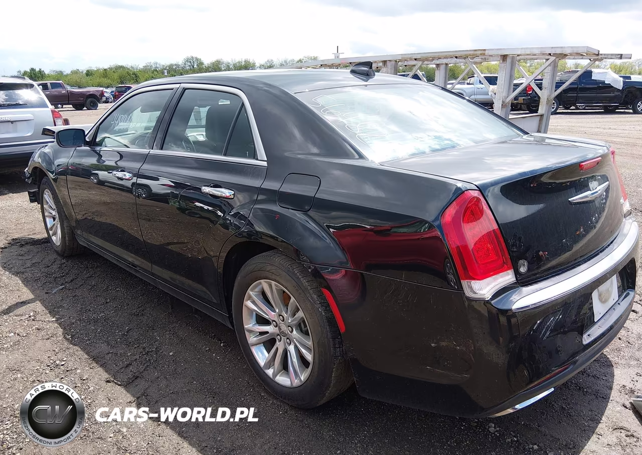 2017 Chrysler 300C VIN:2C3CCAEG6HH564828 - 3