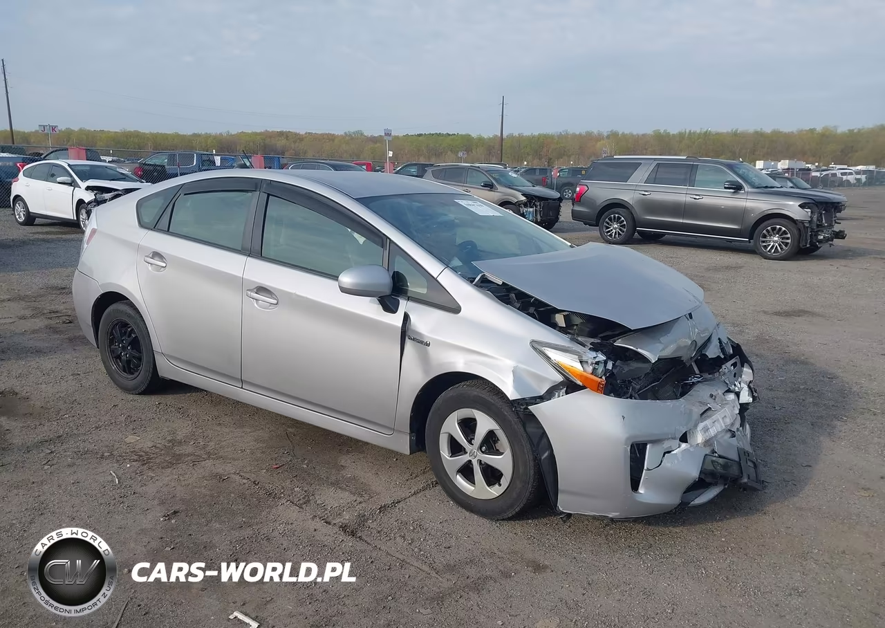 2013 Toyota Prius Two – zdjęcie 1 z 16