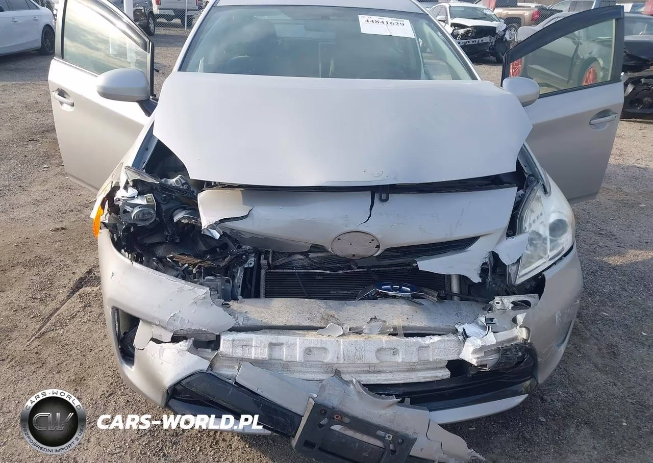 2013 Toyota Prius Two VIN:JTDKN3DU8D0338146 - 6
