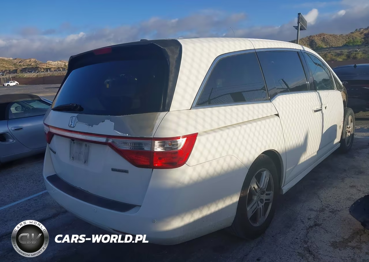 2011 Honda Odyssey Touring-Touring Elite VIN:5FNRL5H92BB023542 - 4