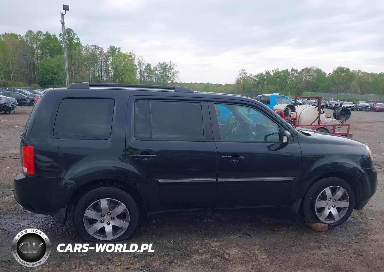 2013 Honda Pilot Touring VIN:5FNYF4H93DB065749 - 13