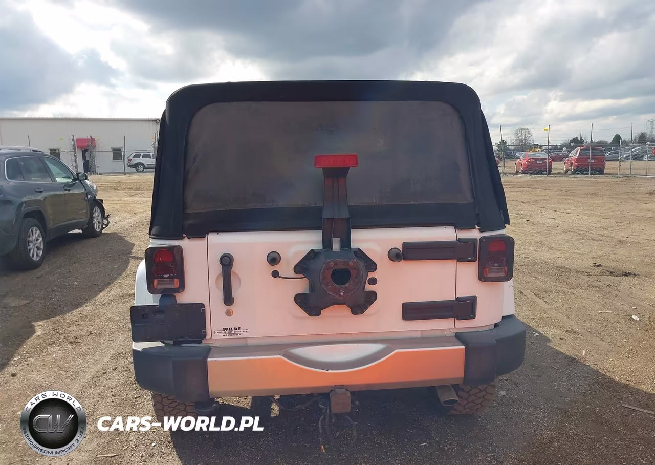 2016 Jeep Wrangler Sahara VIN:1C4GJWBGXGL345442 - 17