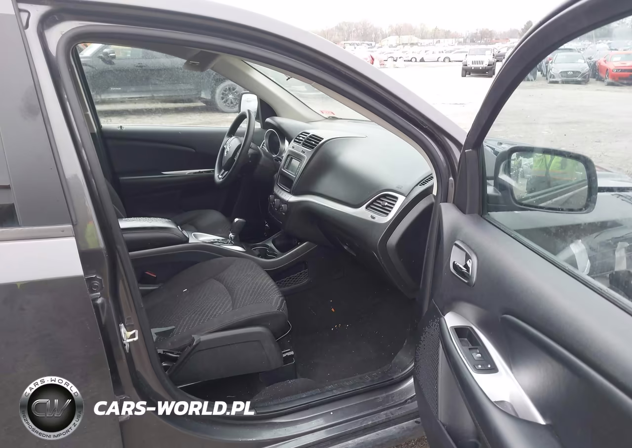 2018 Dodge Journey Se VIN:3C4PDCAB8JT375739 - 5