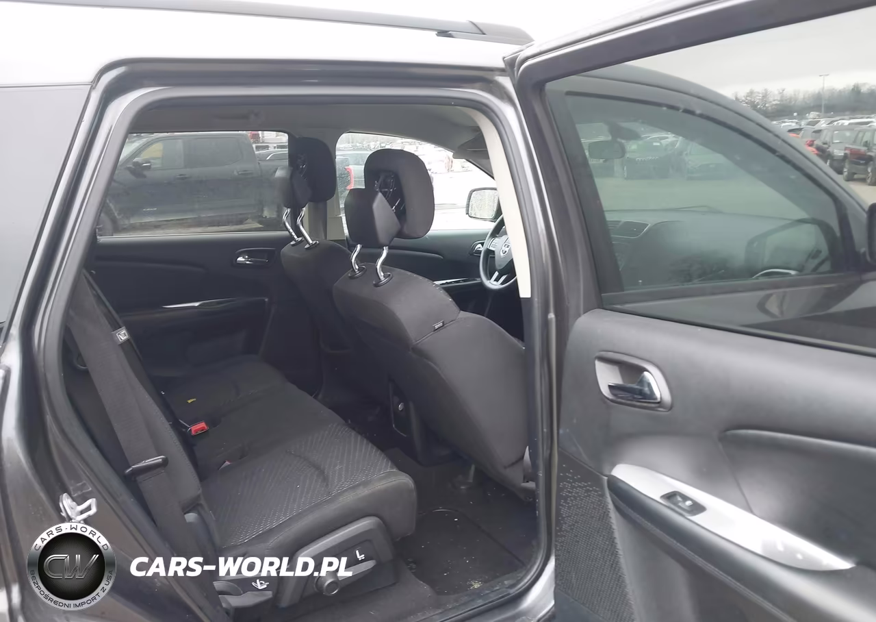 2018 Dodge Journey Se VIN:3C4PDCAB8JT375739 - 8