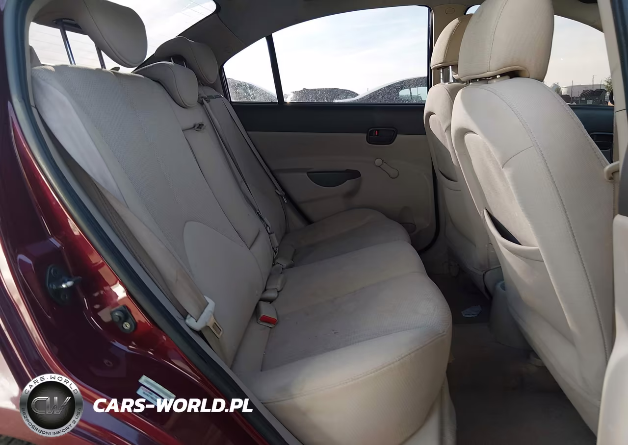 2007 Hyundai Accent Gls VIN:KMHCN46C37U121255 - 8