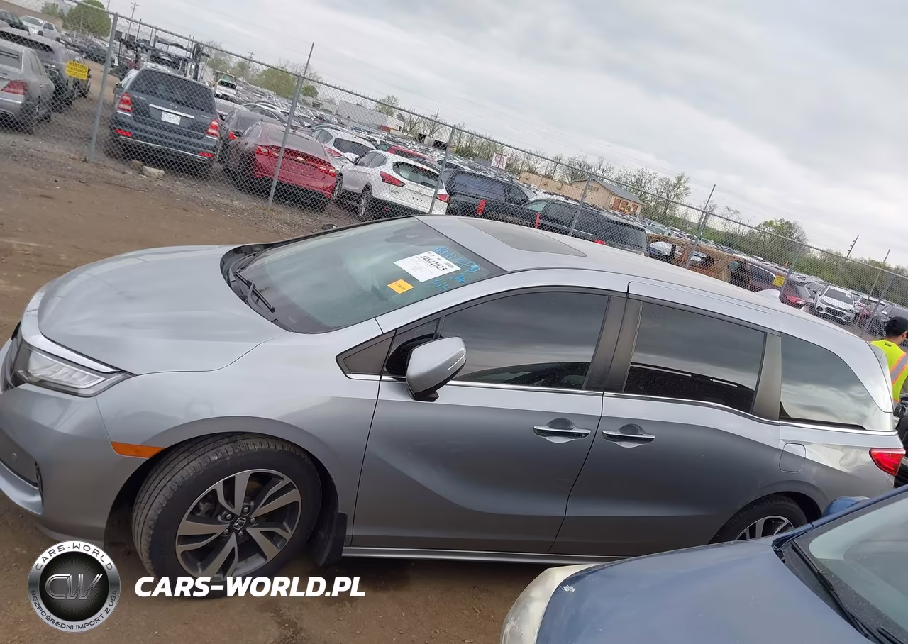 2021 Honda Odyssey Touring VIN:5FNRL6H85MB035314 - 14