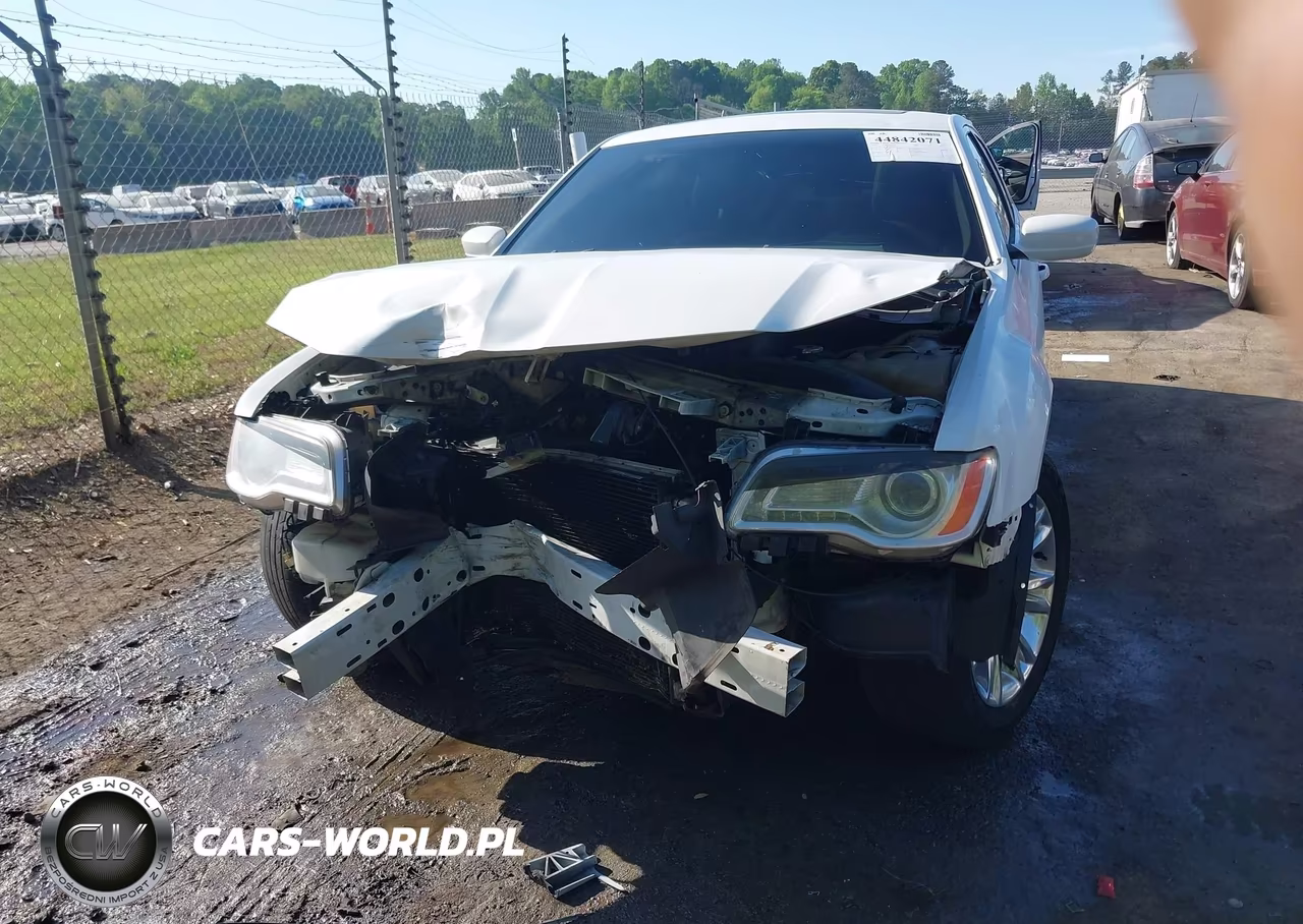2013 Chrysler 300 Motown VIN:2C3CCAAG6DH735819 - 13