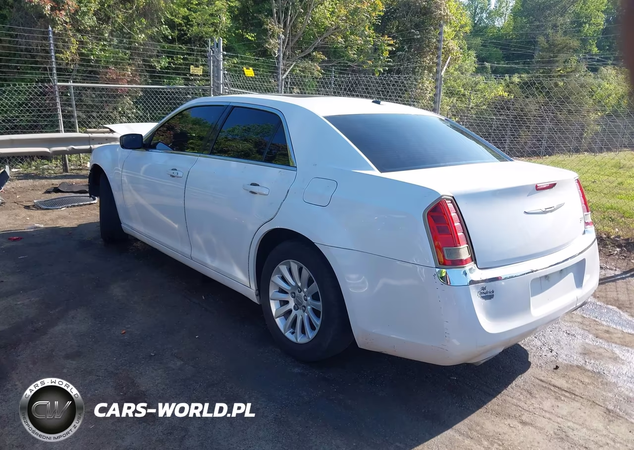 2013 Chrysler 300 Motown VIN:2C3CCAAG6DH735819 - 3
