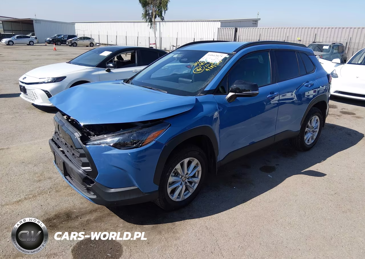 2026 Toyota Corolla Cross Le VIN:7MUCAAAG7TV151923 - 2