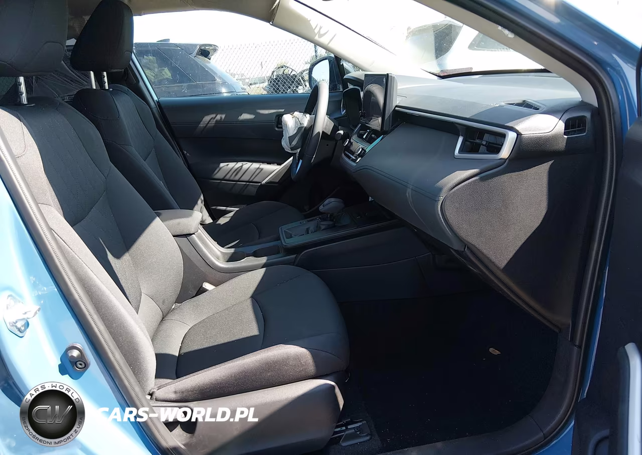 2026 Toyota Corolla Cross Le VIN:7MUCAAAG7TV151923 - 5