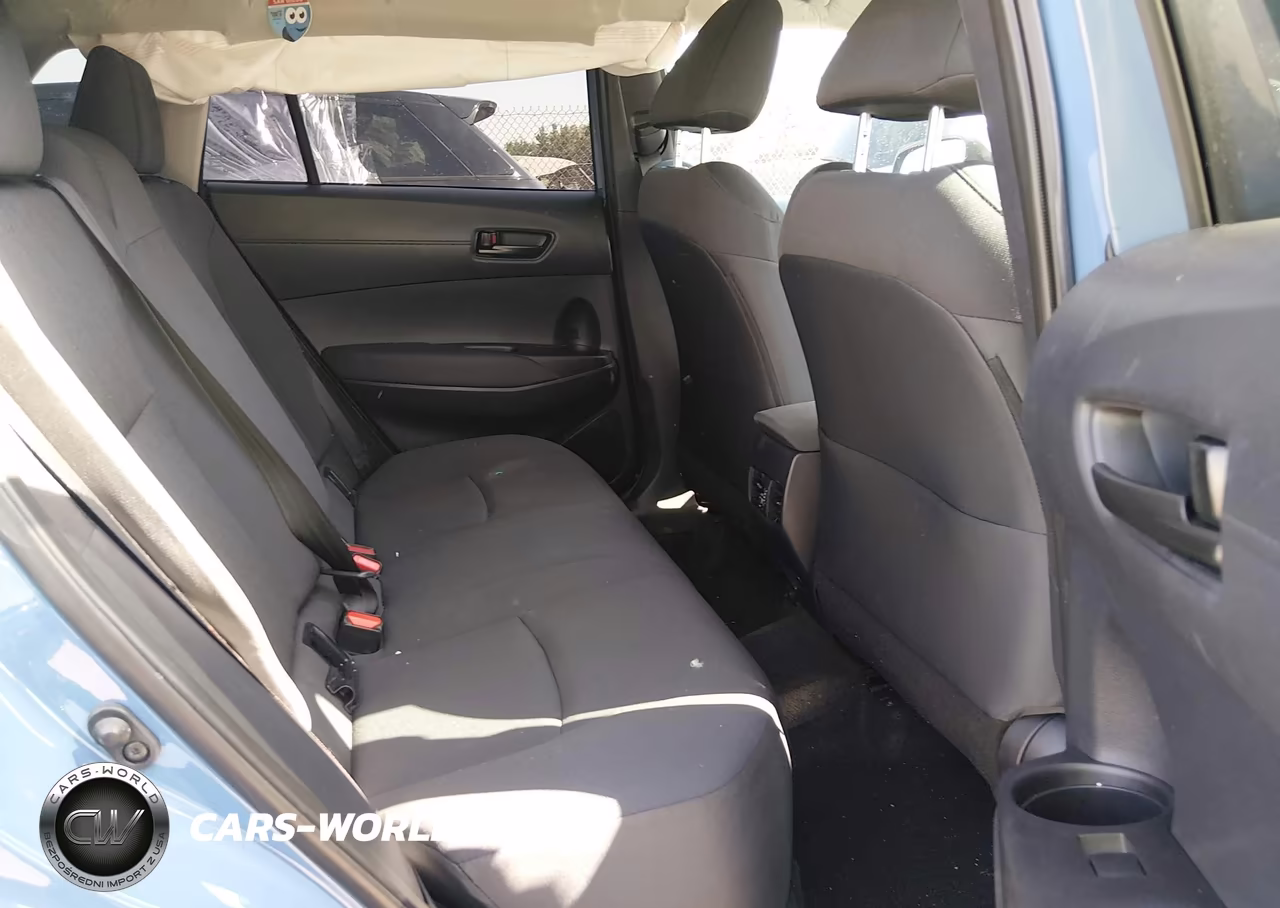 2026 Toyota Corolla Cross Le VIN:7MUCAAAG7TV151923 - 8