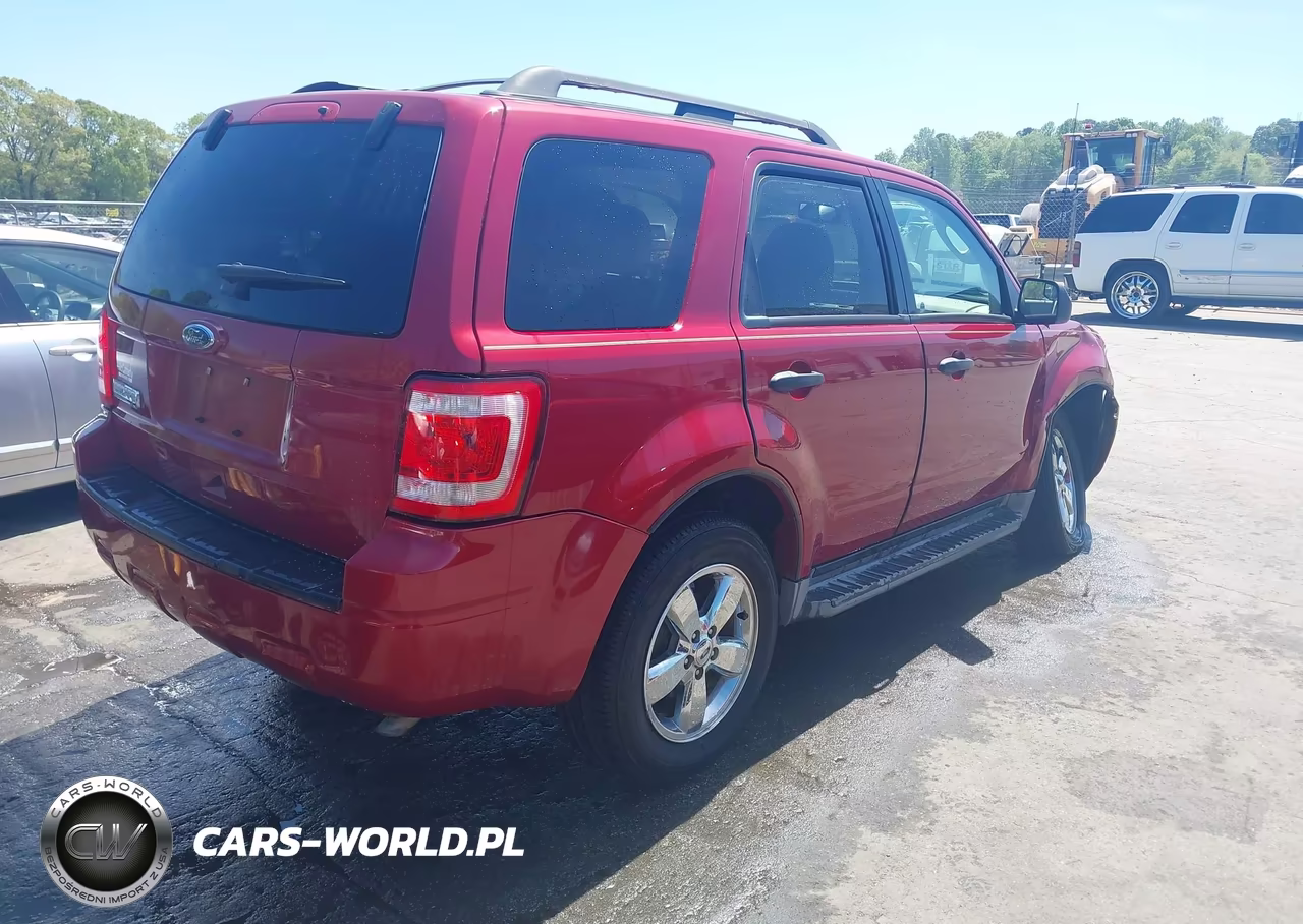 2010 Ford Escape Xlt VIN:1FMCU0D76AKC63460 - 4