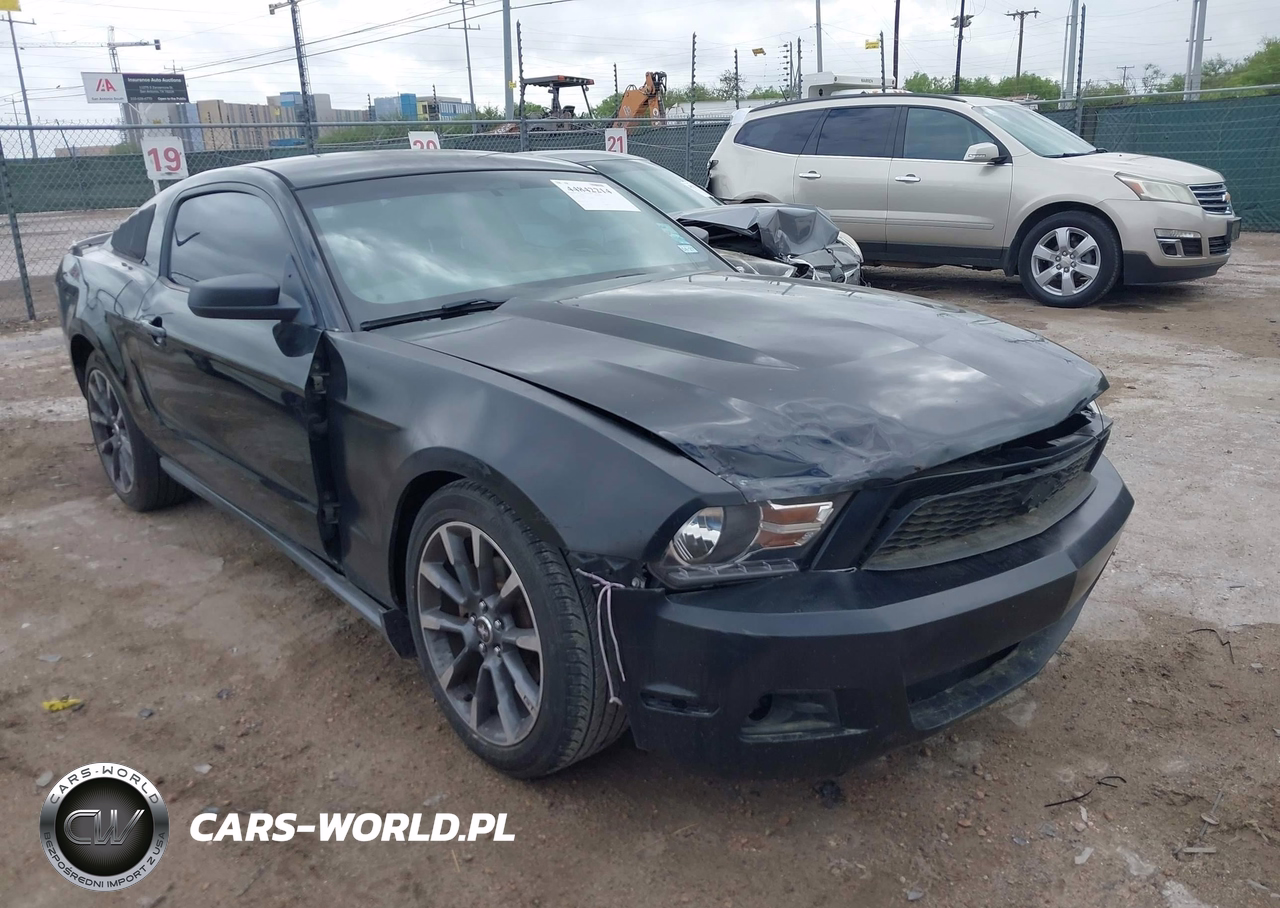 2011 Ford Mustang V6