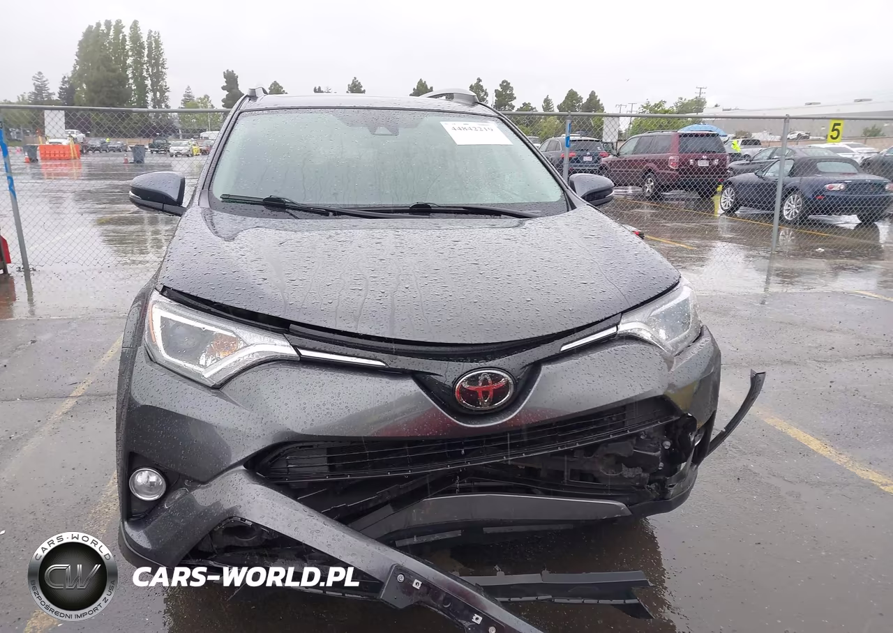 2018 Toyota Rav4 Xle VIN:2T3RFREV5JW853098 - 11