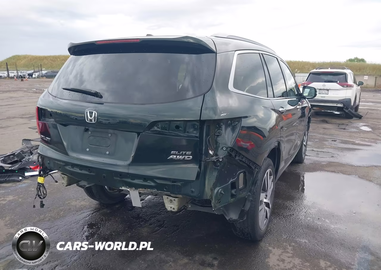 2017 Honda Pilot Elite VIN:5FNYF6H03HB043642 - 4