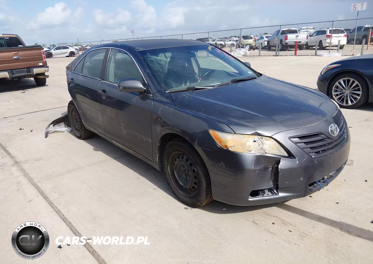 2009 Toyota Camry Le – zdjęcie 1 z 12