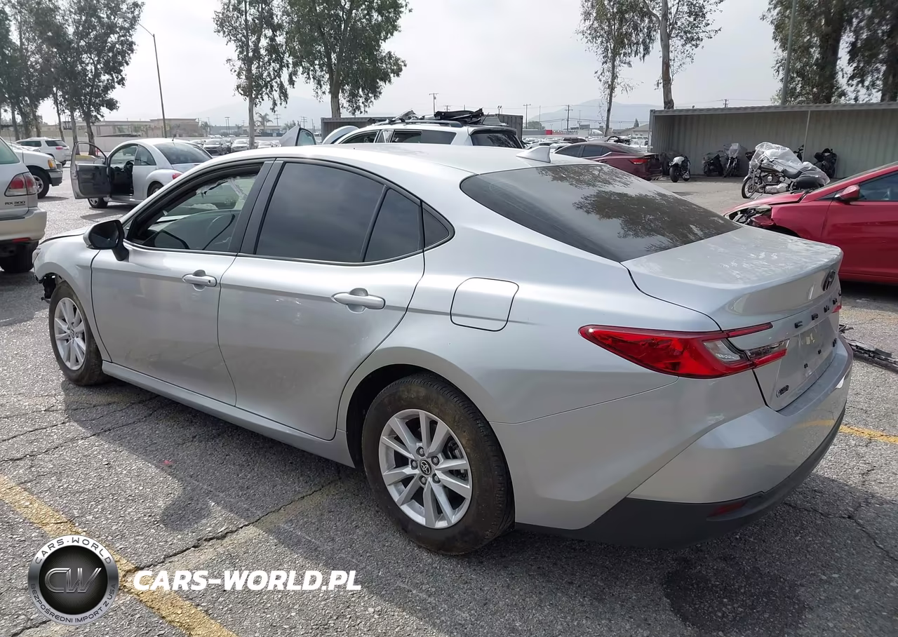 2025 Toyota Camry Le VIN:4T1DAACK7SU607201 - 3