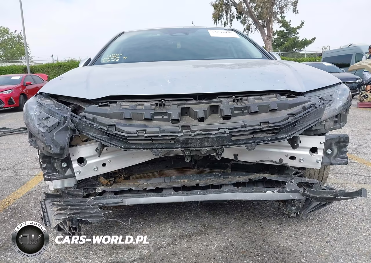 2025 Toyota Camry Le VIN:4T1DAACK7SU607201 - 6