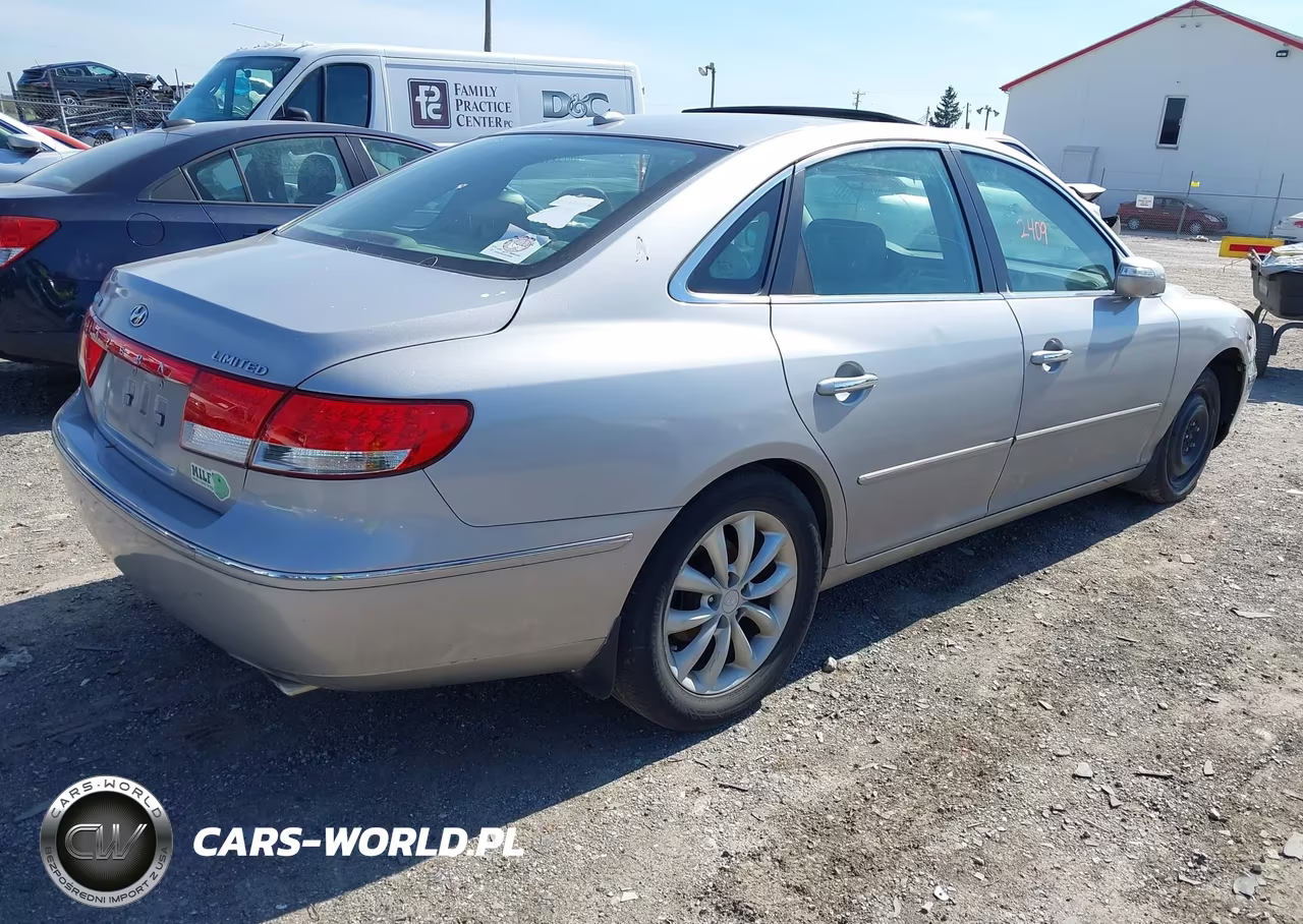 2008 Hyundai Azera Limited VIN:KMHFC46F28A256078 - 4