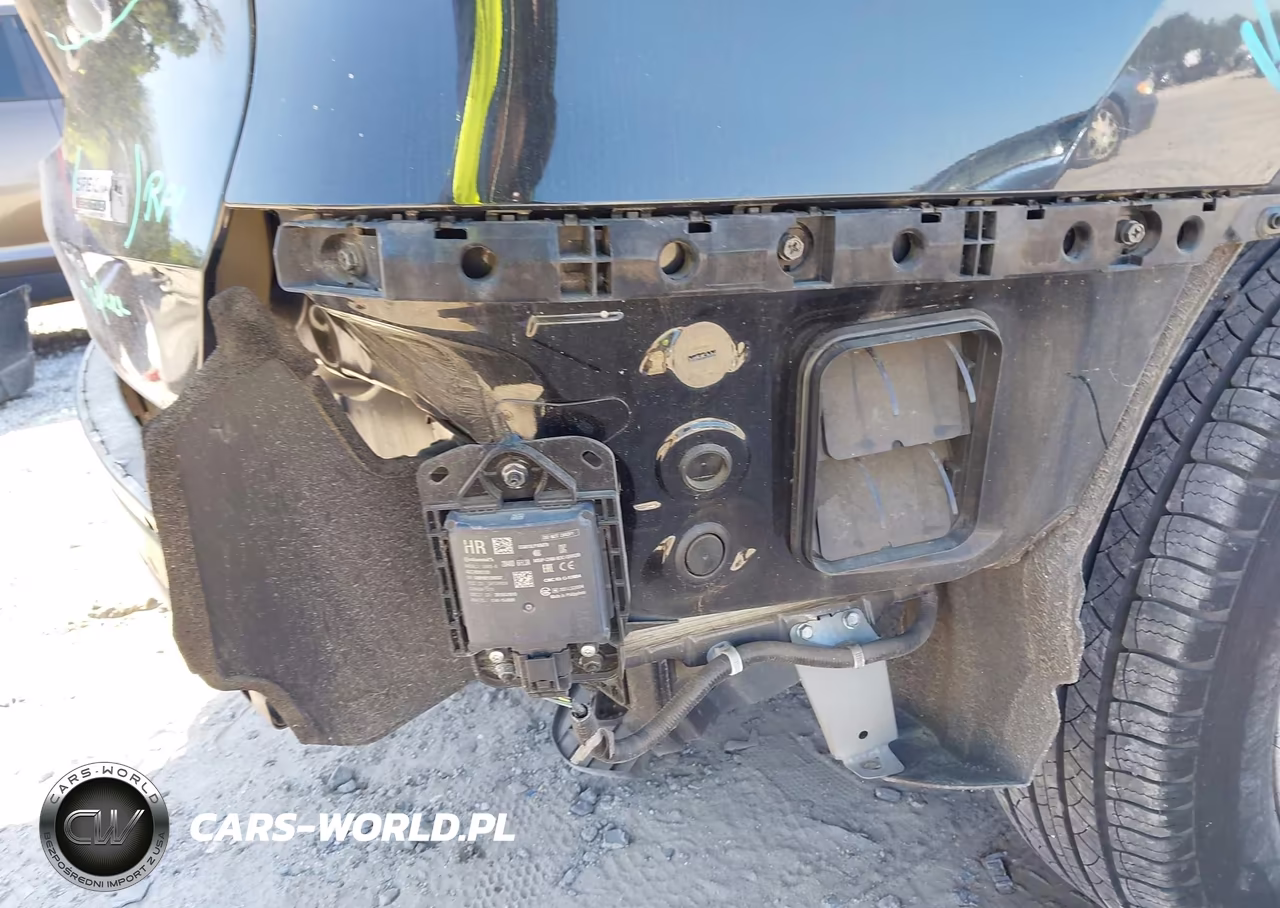 2019 Nissan Rogue S VIN:JN8AT2MT5KW267408 - 18