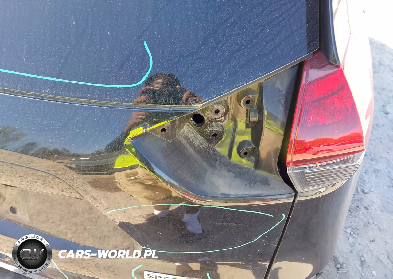 2019 Nissan Rogue S VIN:JN8AT2MT5KW267408 - 19
