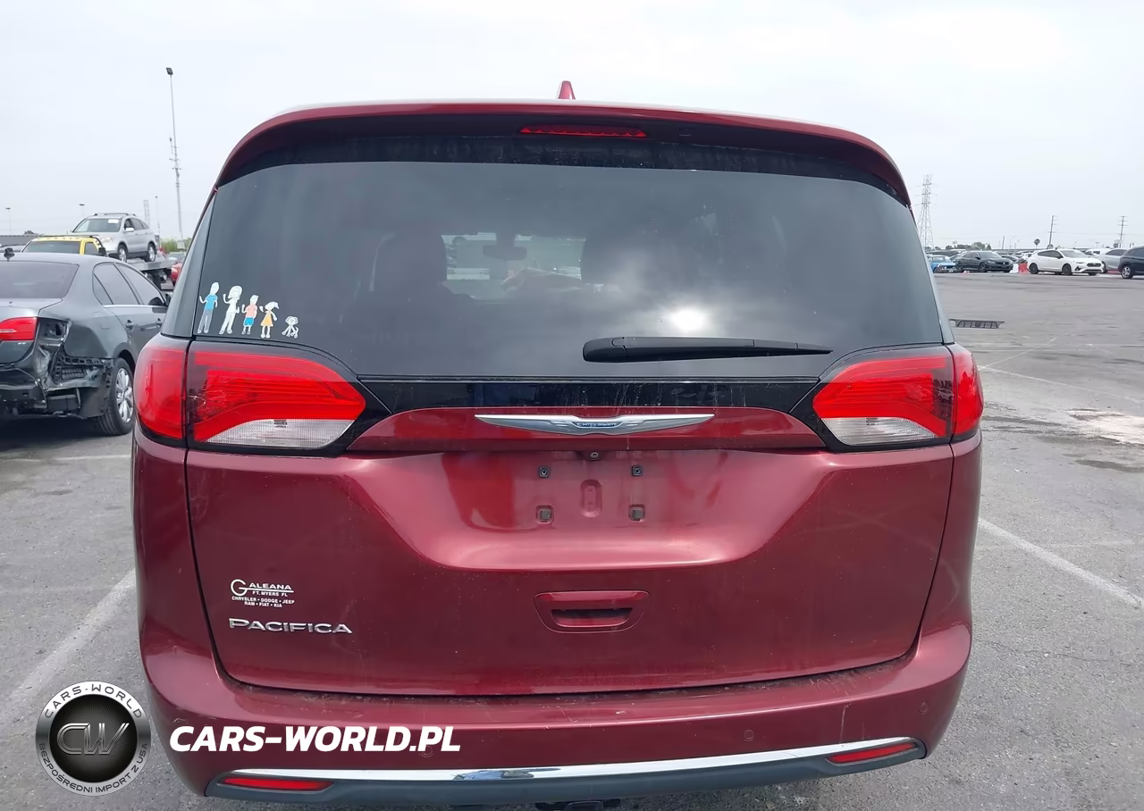 2018 Chrysler Pacifica Touring L VIN:2C4RC1BG6JR112372 - 17