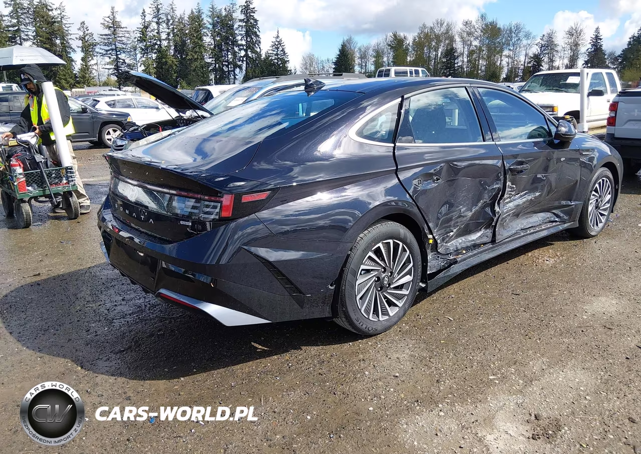 2026 Hyundai Sonata Hybrid Sel VIN:KMHL34JJ5TA136332 - 4