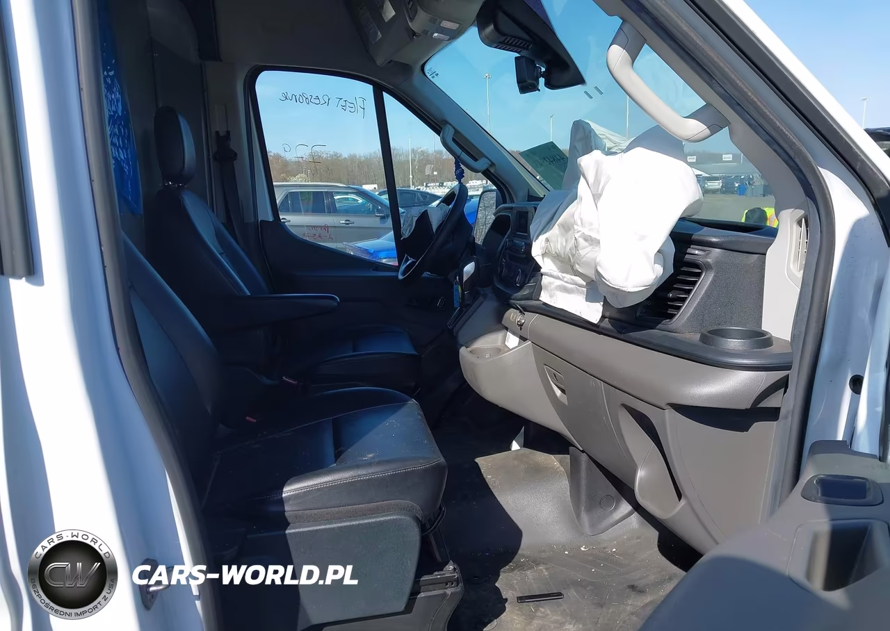 2023 Ford Transit-250 VIN:1FTBR2C87PKB31193 - 5