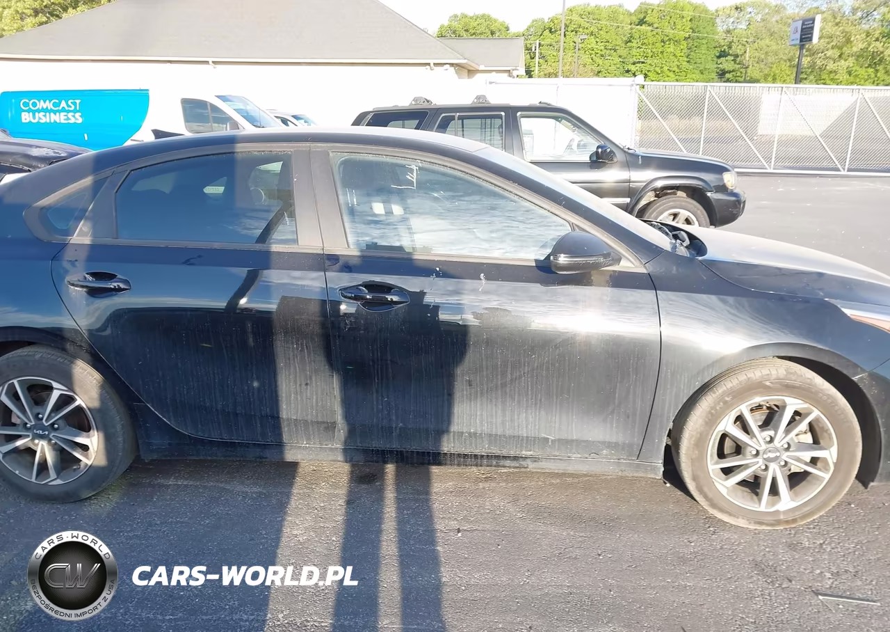 2023 Kia Forte Lxs VIN:3KPF24AD6PE564685 - 13