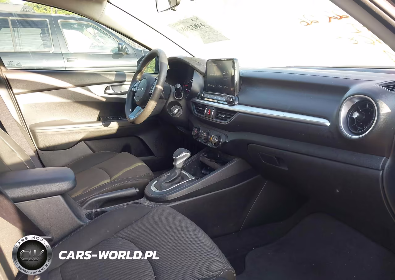2023 Kia Forte Lxs VIN:3KPF24AD6PE564685 - 5