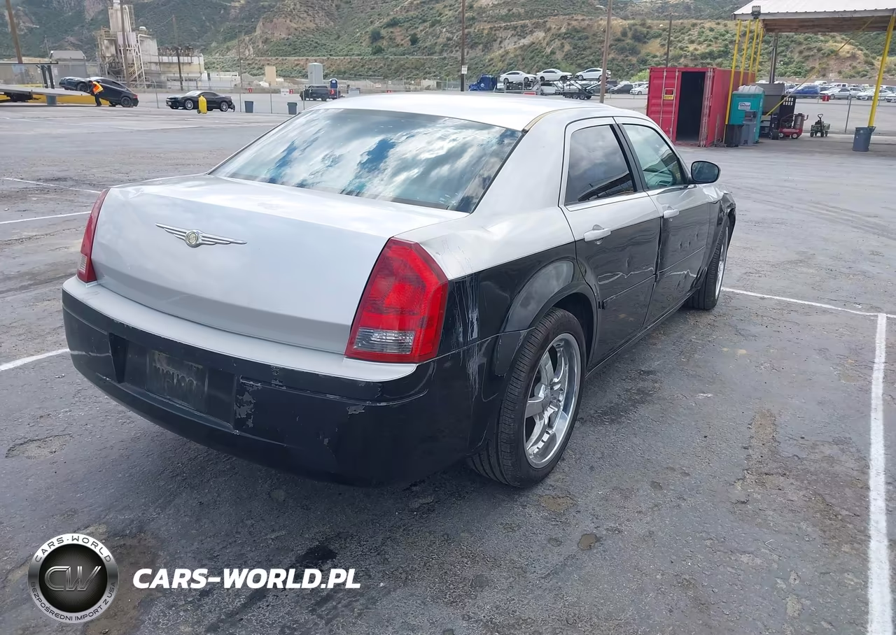 2006 Chrysler 300 VIN:2C3KA43R96H240034 - 4