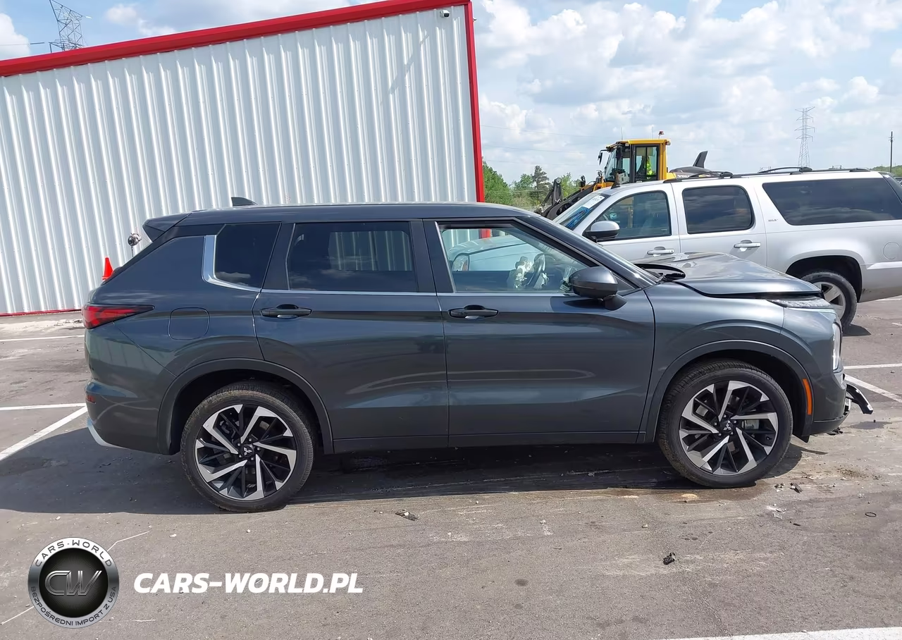 2024 Mitsubishi Outlander Se 2.5 S-Awc-Se Black Edition S-Awc-Se Black Edition W-Pano Roof S-Awc-Se Ralliart S-Awc VIN:JA4J4VA85RZ081624 - 13