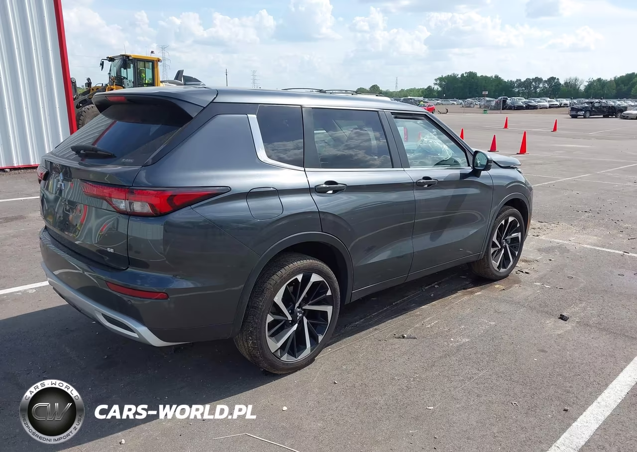 2024 Mitsubishi Outlander Se 2.5 S-Awc-Se Black Edition S-Awc-Se Black Edition W-Pano Roof S-Awc-Se Ralliart S-Awc VIN:JA4J4VA85RZ081624 - 4