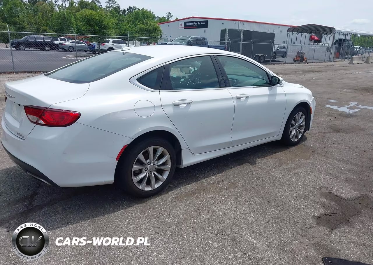 2015 Chrysler 200 C VIN:1C3CCCCG0FN522528 - 4