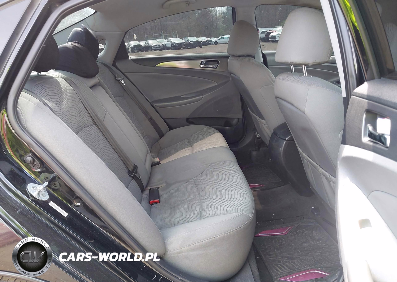 2015 Hyundai Sonata Hybrid VIN:KMHEC4A43FA127006 - 8